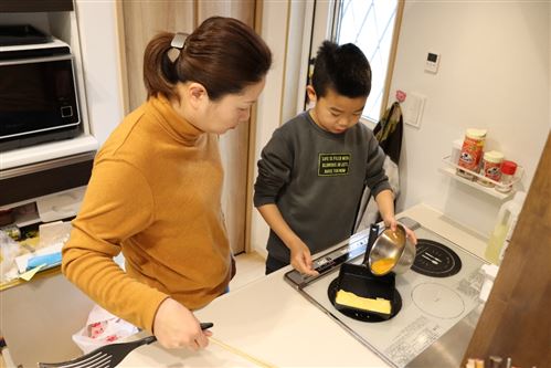 【30～49歳の部】入賞　母の味を息子へバトンパス