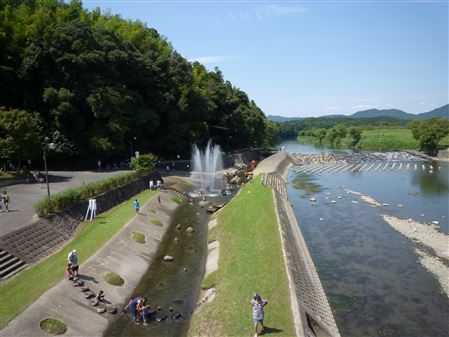 鍋田水遊び公園