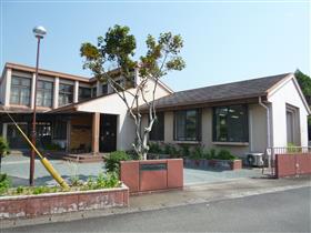 中央児童センター 外観